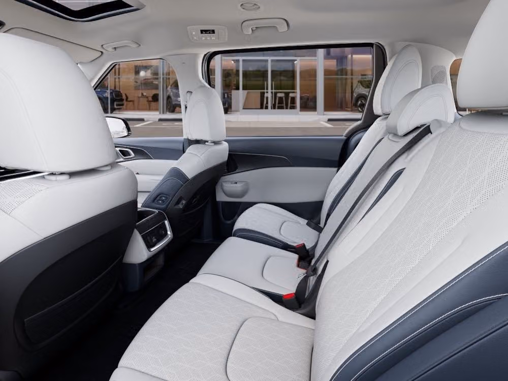 2026 Kia Carnival SX Passenger Image 21