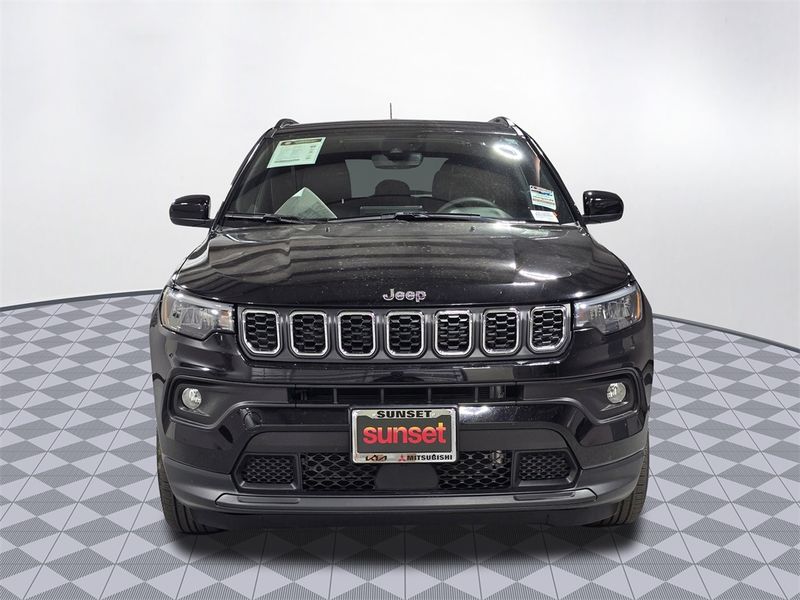 2024 Jeep Compass Latitude Upper Image 2
