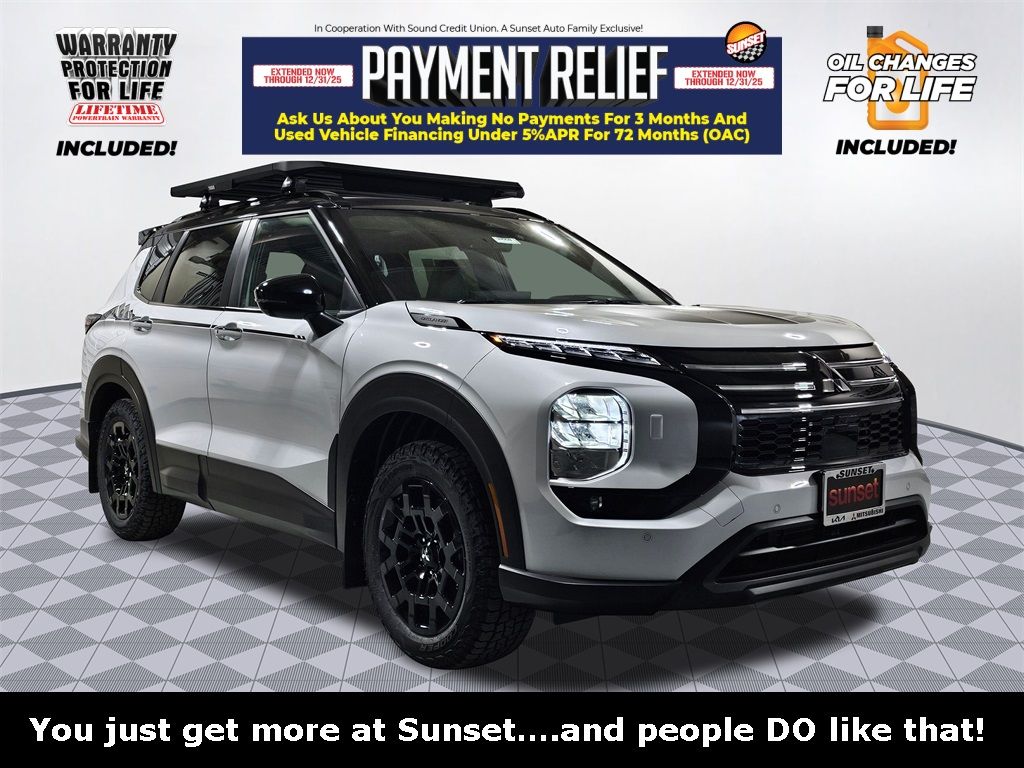 2025 Mitsubishi Outlander Trail Edition's photo