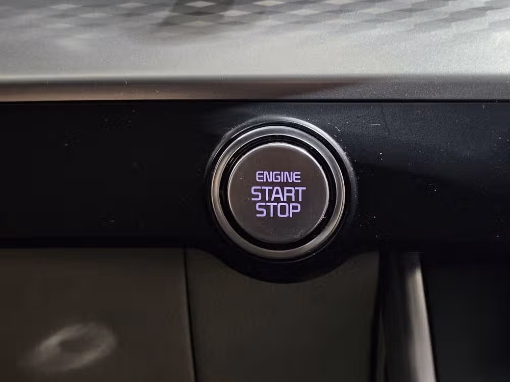 2024 Kia Carnival LX Passenger Image 28