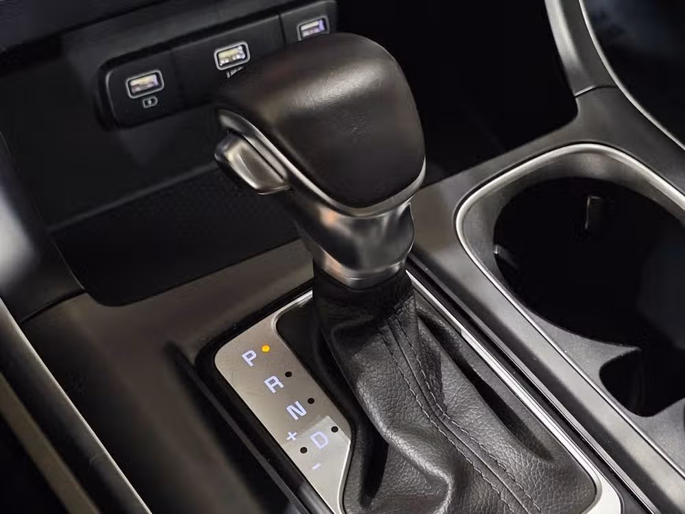 2024 Kia Carnival LX Passenger Image 32