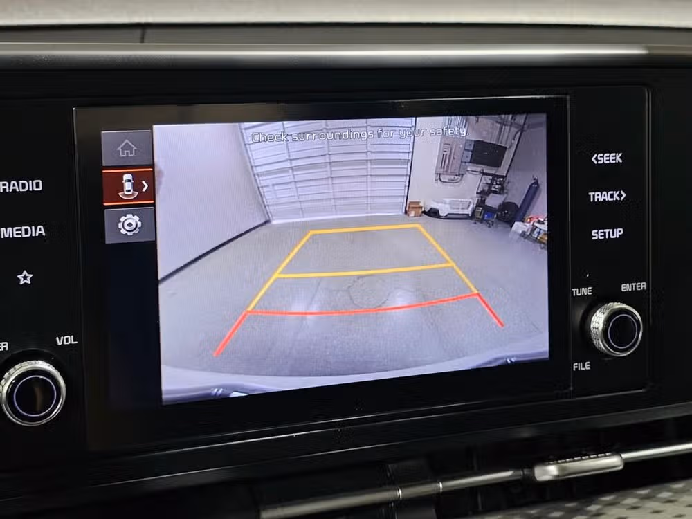 2024 Kia Carnival LX Passenger Image 29