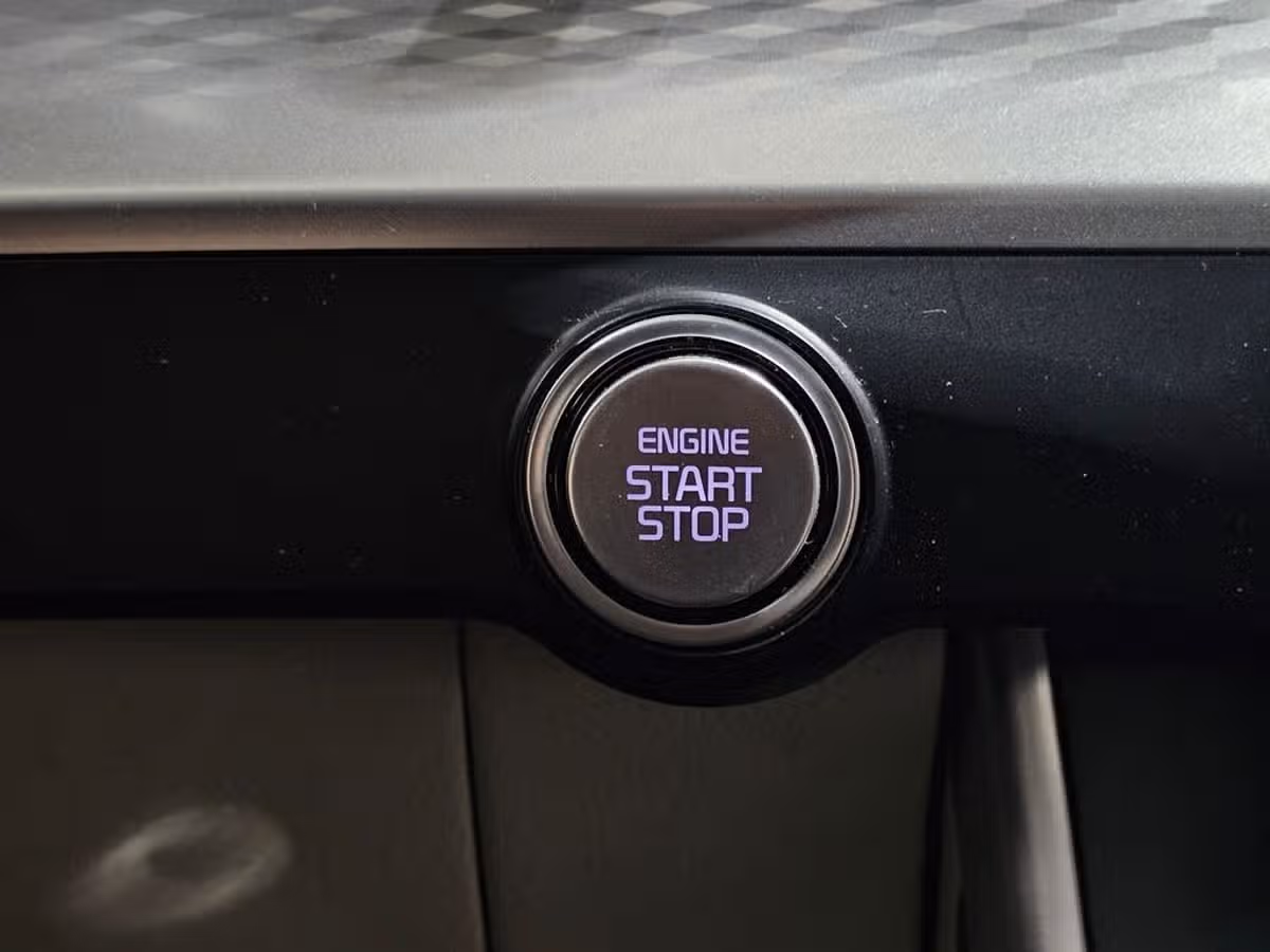 2024 Kia Carnival LX Passenger Image 28