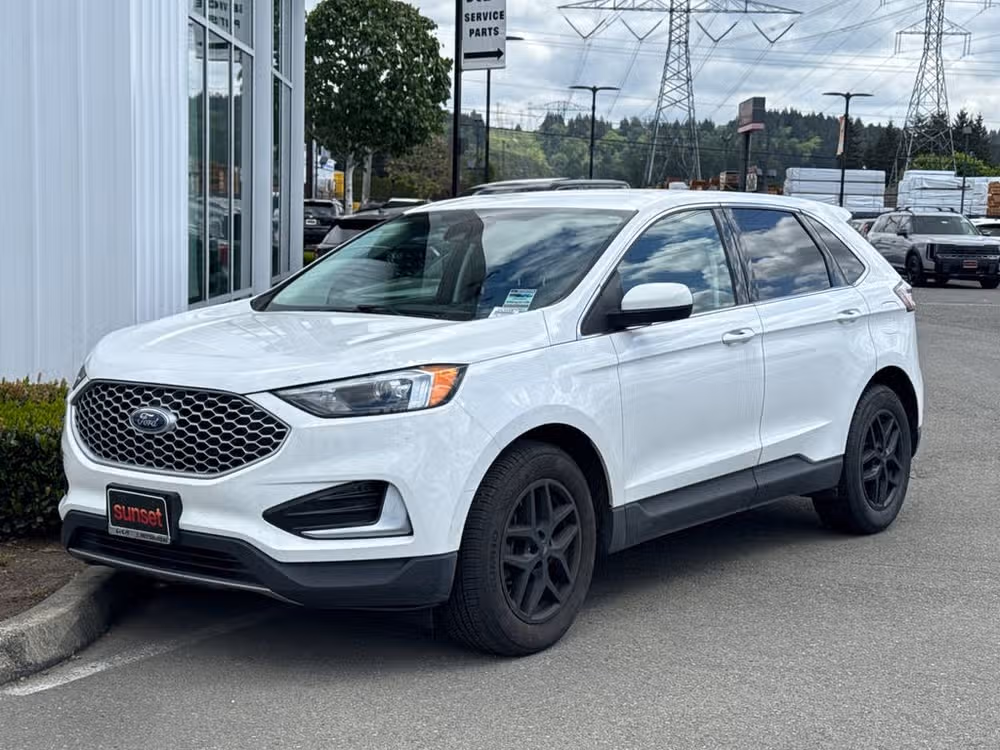 PK3245 - 2023 Ford Edge SEL