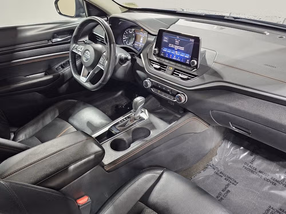 2022 Nissan Altima 2.5 SR Image 12