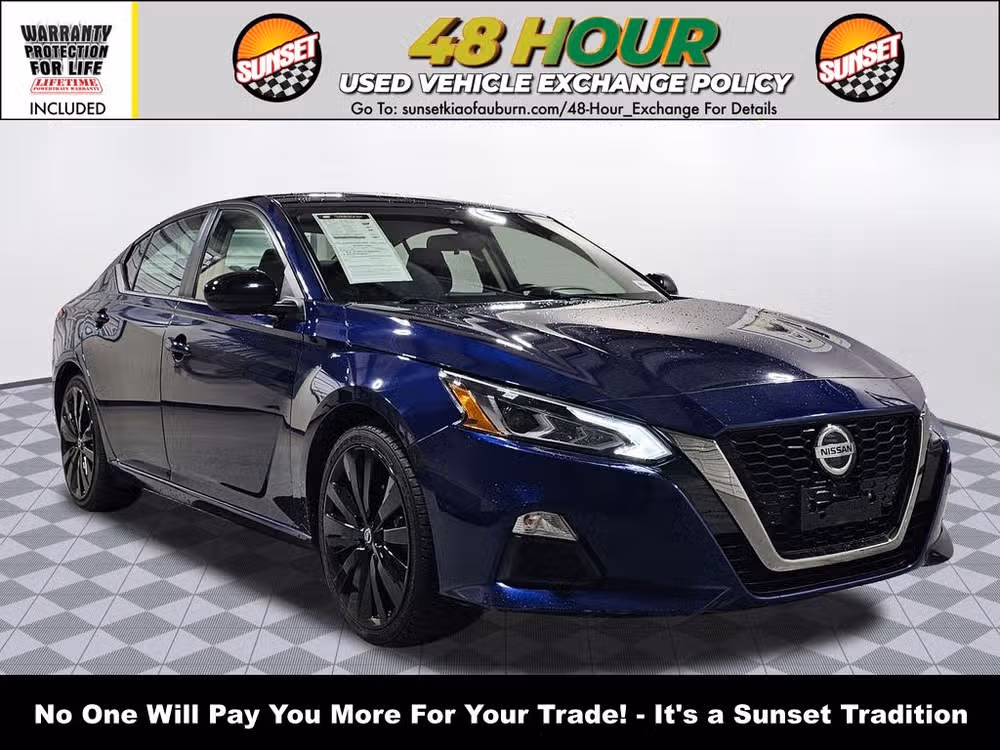 2022 Nissan Altima 2.5 SR Image 1
