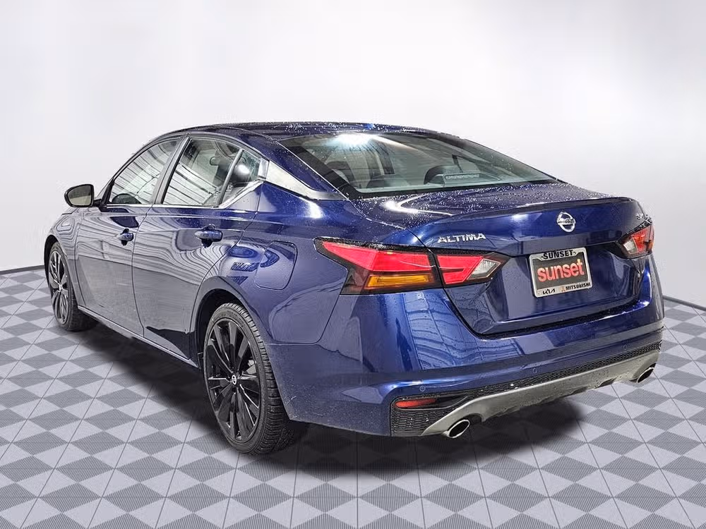 2022 Nissan Altima 2.5 SR Image 7