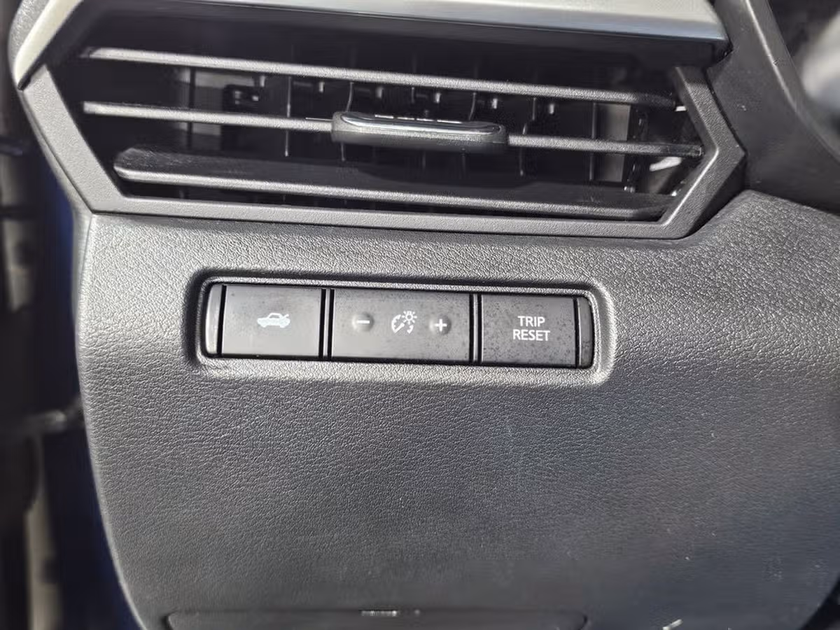 2022 Nissan Altima 2.5 SR Image 23