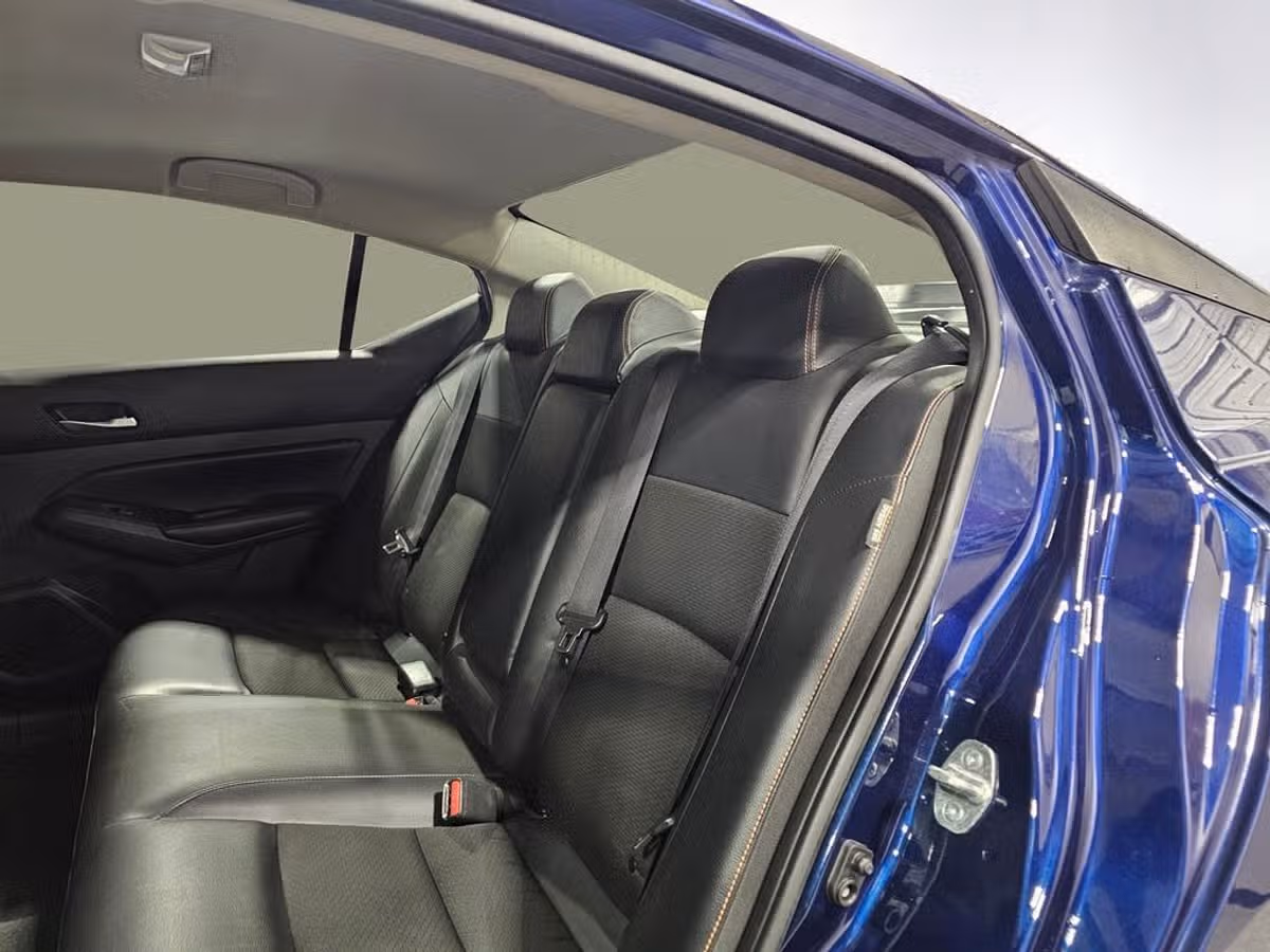 2022 Nissan Altima 2.5 SR Image 18