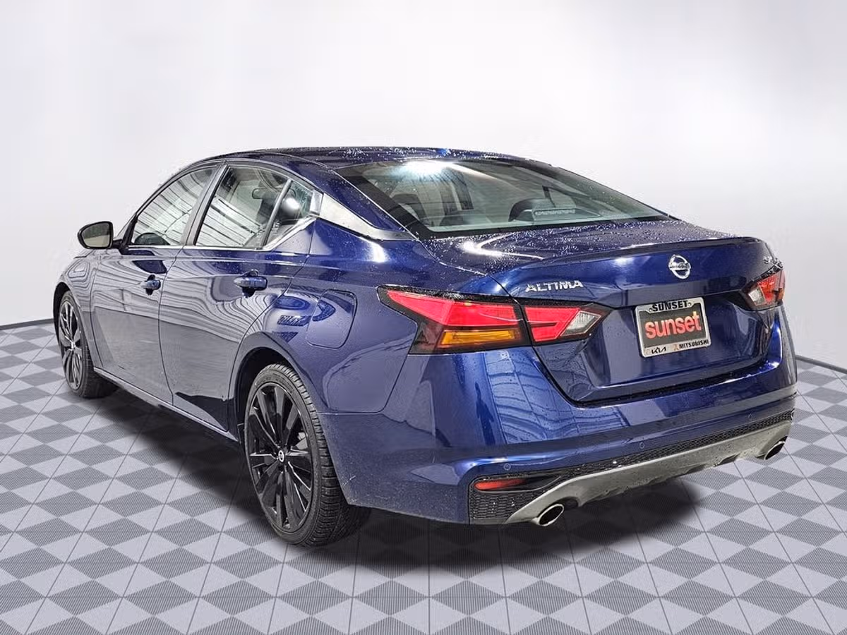 2022 Nissan Altima 2.5 SR Image 7