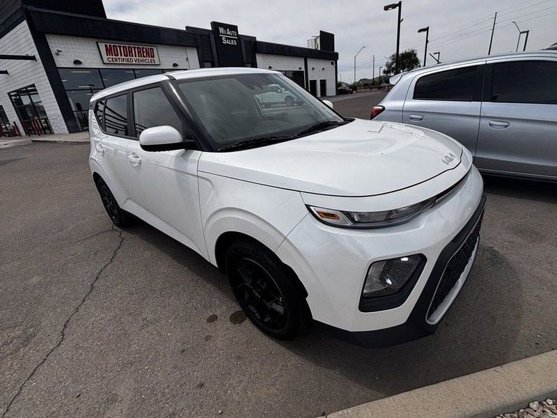 2022 Kia Soul LX Crossover Upper Image 2