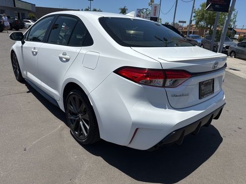 2024 Toyota Corolla SE Lower Image 1