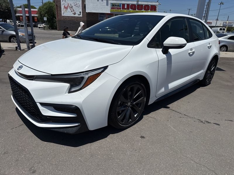2024 Toyota Corolla SE Upper Image 2