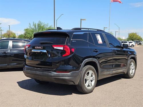 2023 GMC Terrain SLE Lower Image 2