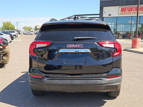 2023 GMC Terrain SLE Lower Image 3