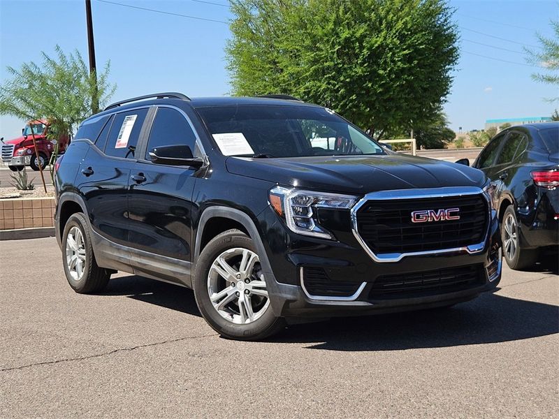 2023 GMC Terrain SLE Upper Image 2