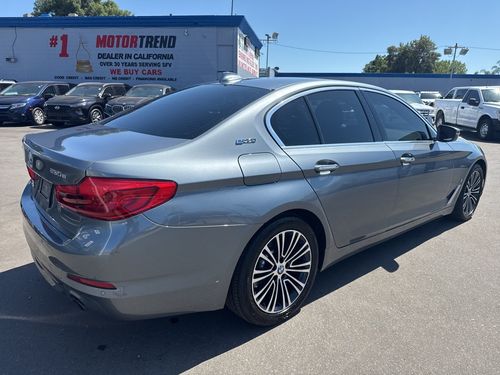 2018 BMW 5 Series 530e xDrive iPerformance Lower Image 2