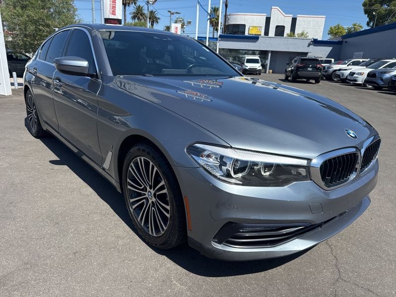 2018 BMW 5 Series 530e xDrive iPerformance Upper Image 1
