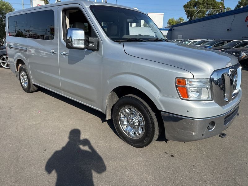 2017 Nissan NV 3500 HD SL Passenger Upper Image 1