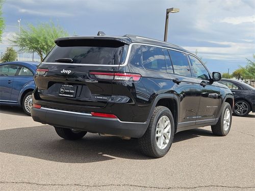2021 Jeep Grand Cherokee L Laredo Lower Image 2