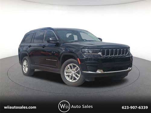 P8243 - 2021 Jeep Grand Cherokee L Laredo