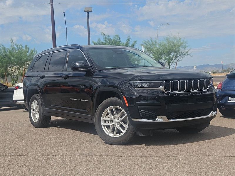 2021 Jeep Grand Cherokee L Laredo Upper Image 2
