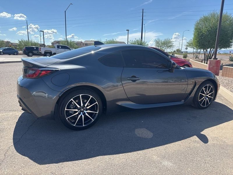 2024 Toyota GR86 Base Upper Image 2