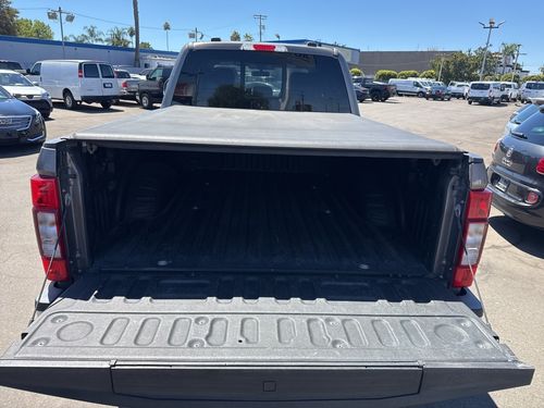 2020 Ford F-250 Super Duty Lariat Crew Cab Lower Image 3