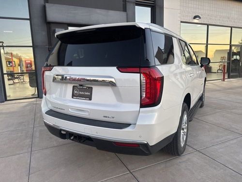 2023 GMC Yukon SLT Lower Image 2