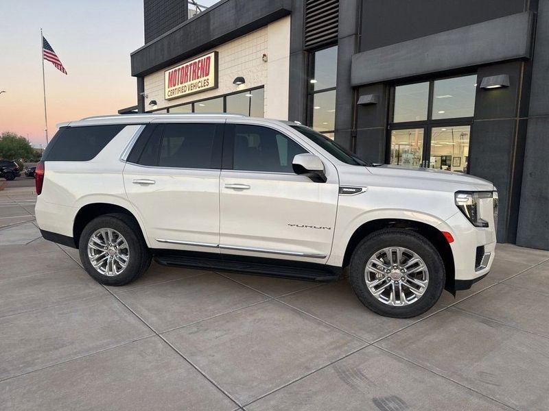 2023 GMC Yukon SLT Upper Image 2