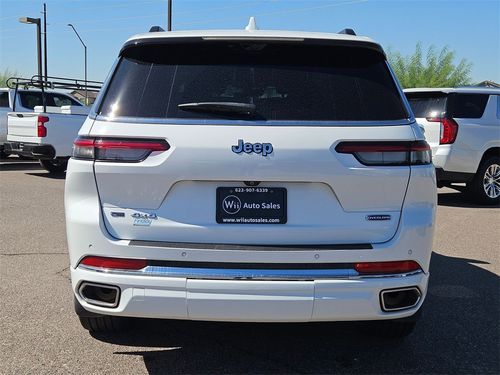 2021 Jeep Grand Cherokee L Overland Lower Image 3