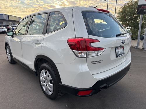 2022 Subaru Forester Base Crossover Lower Image 1