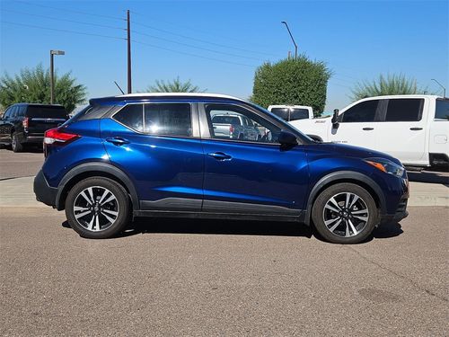 2020 Nissan Kicks SV Crossover Lower Image 1