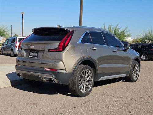 2020 Cadillac XT4 Premium Luxury Crossover Lower Image 2
