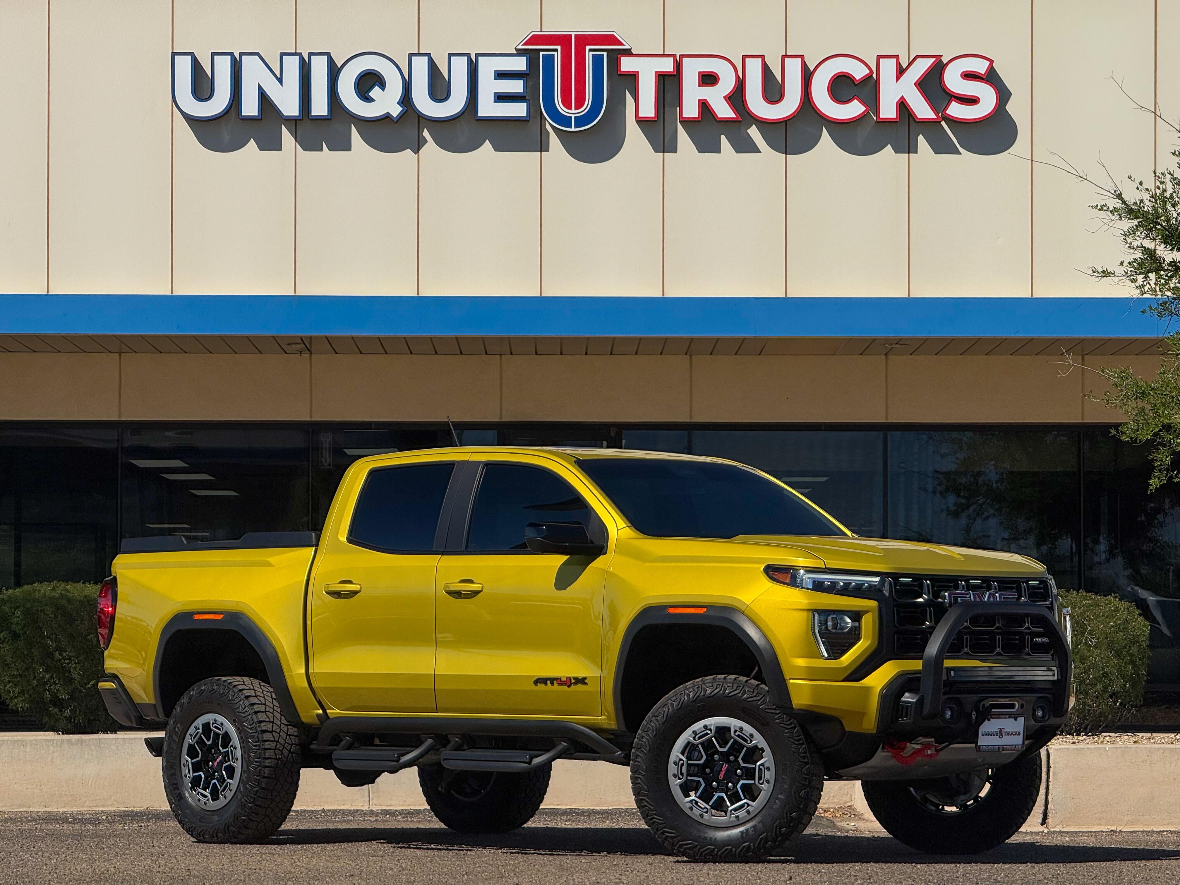 2023 GMC Canyon 4WD AT4X Crew Cab Short Box's photo