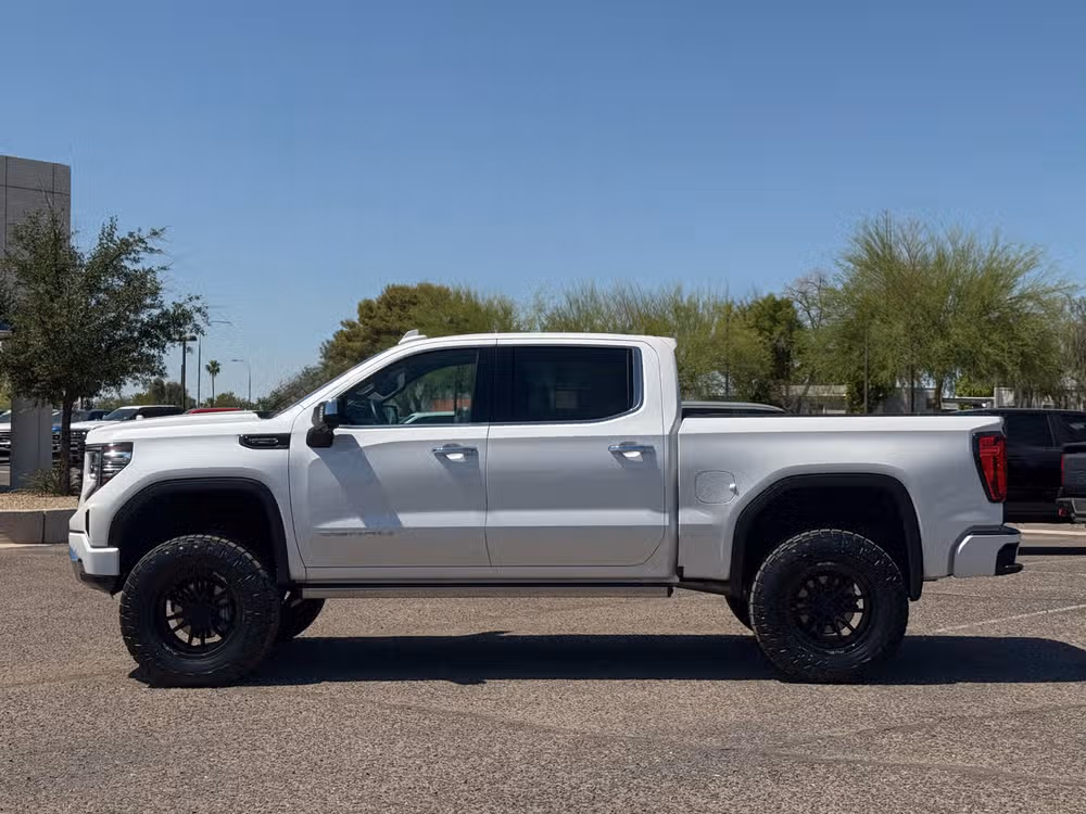 2023 GMC Sierra 1500 Denali Ultimate Image 11