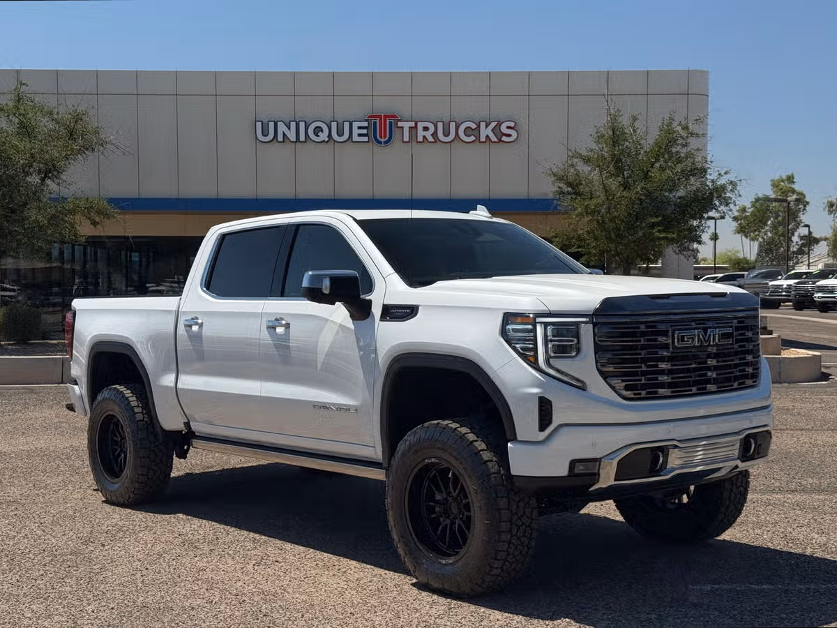 2023 GMC Sierra 1500 Denali Ultimate Image 5