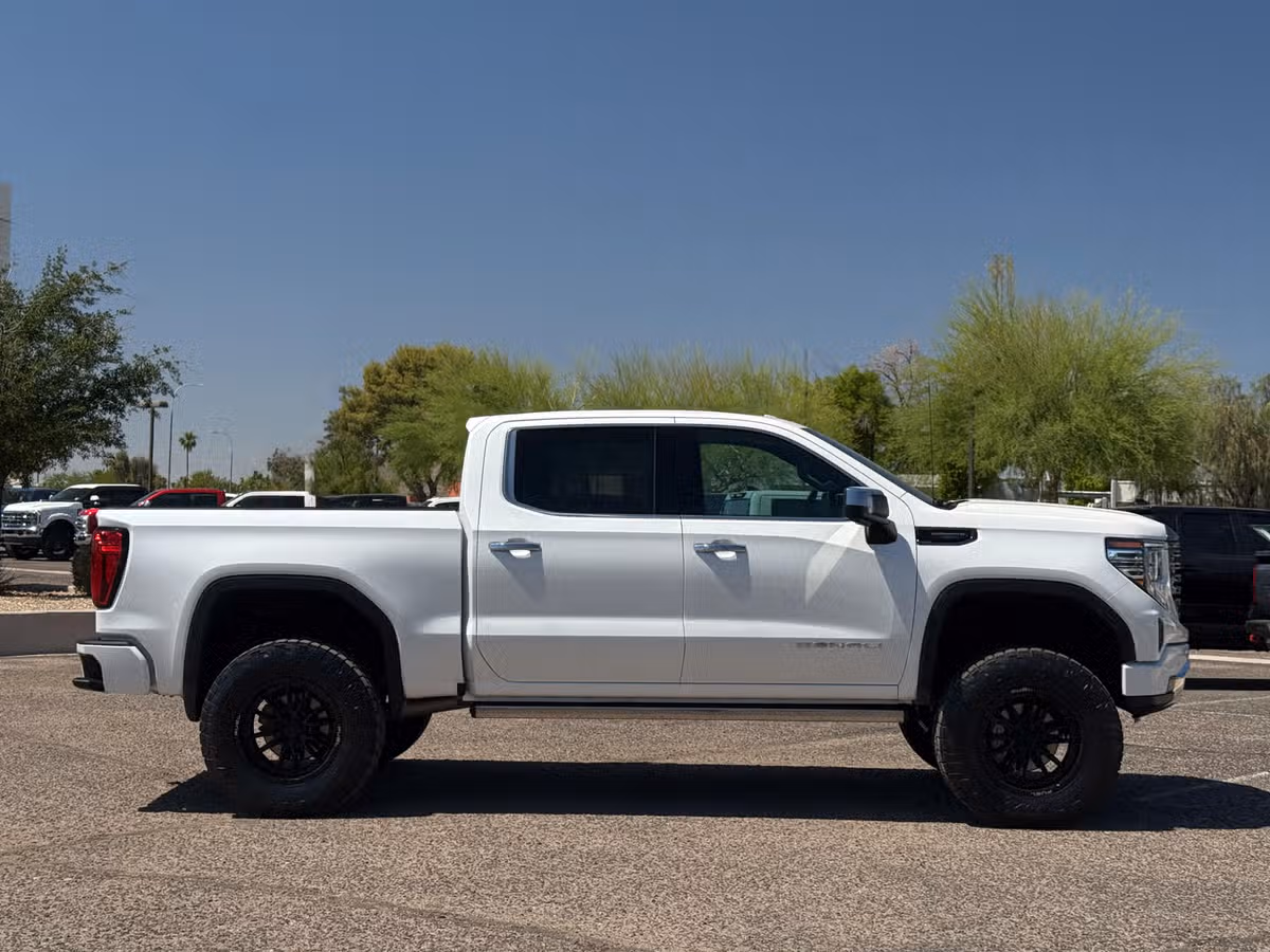 2023 GMC Sierra 1500 Denali Ultimate Image 6