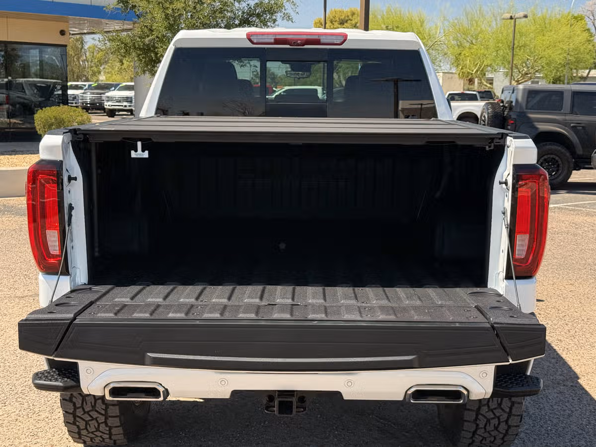 2023 GMC Sierra 1500 Denali Ultimate Image 8