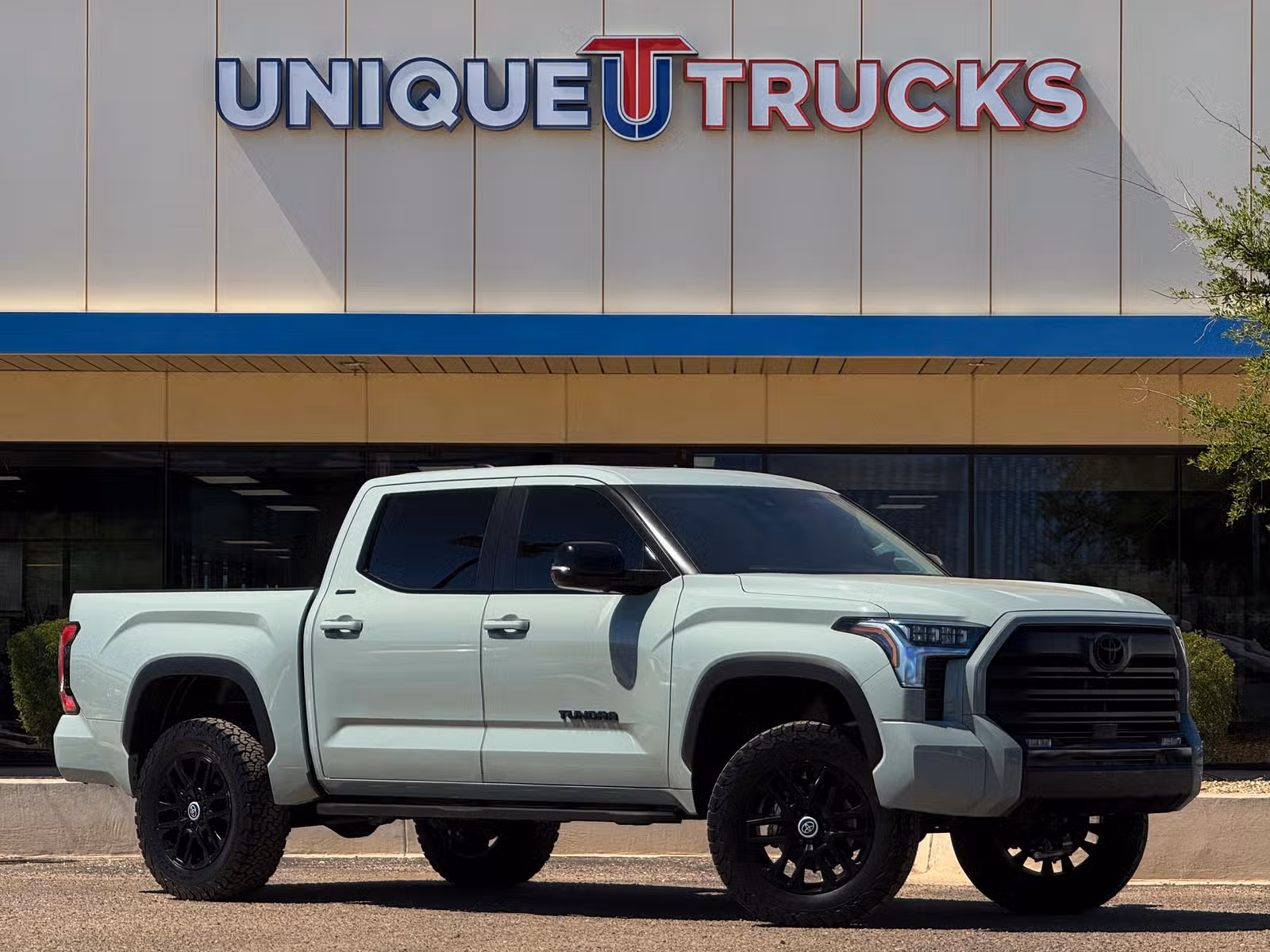 2024 Toyota Tundra Limited Upper Image 1