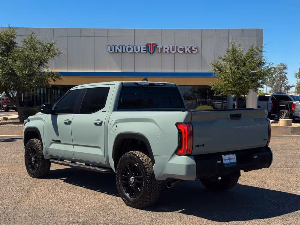 2024 Toyota Tundra Limited Image 11