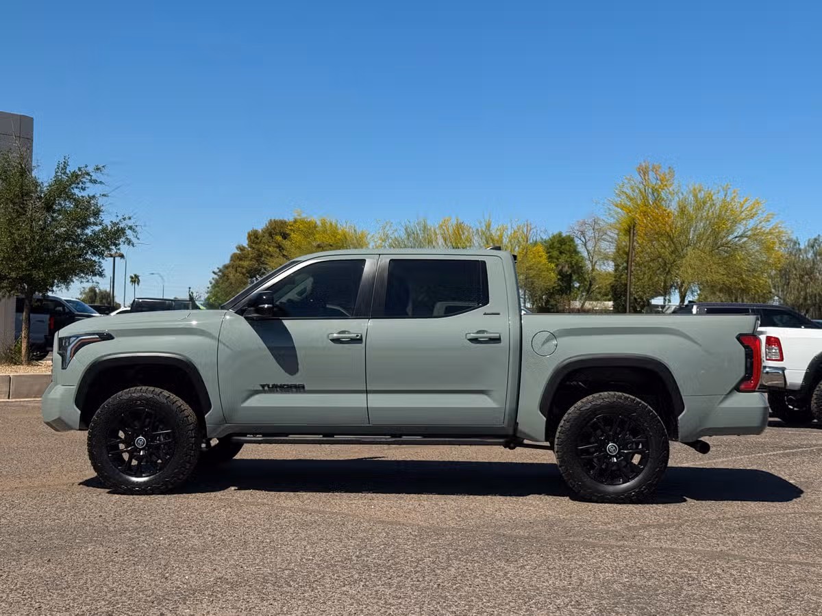 2024 Toyota Tundra Limited Image 12