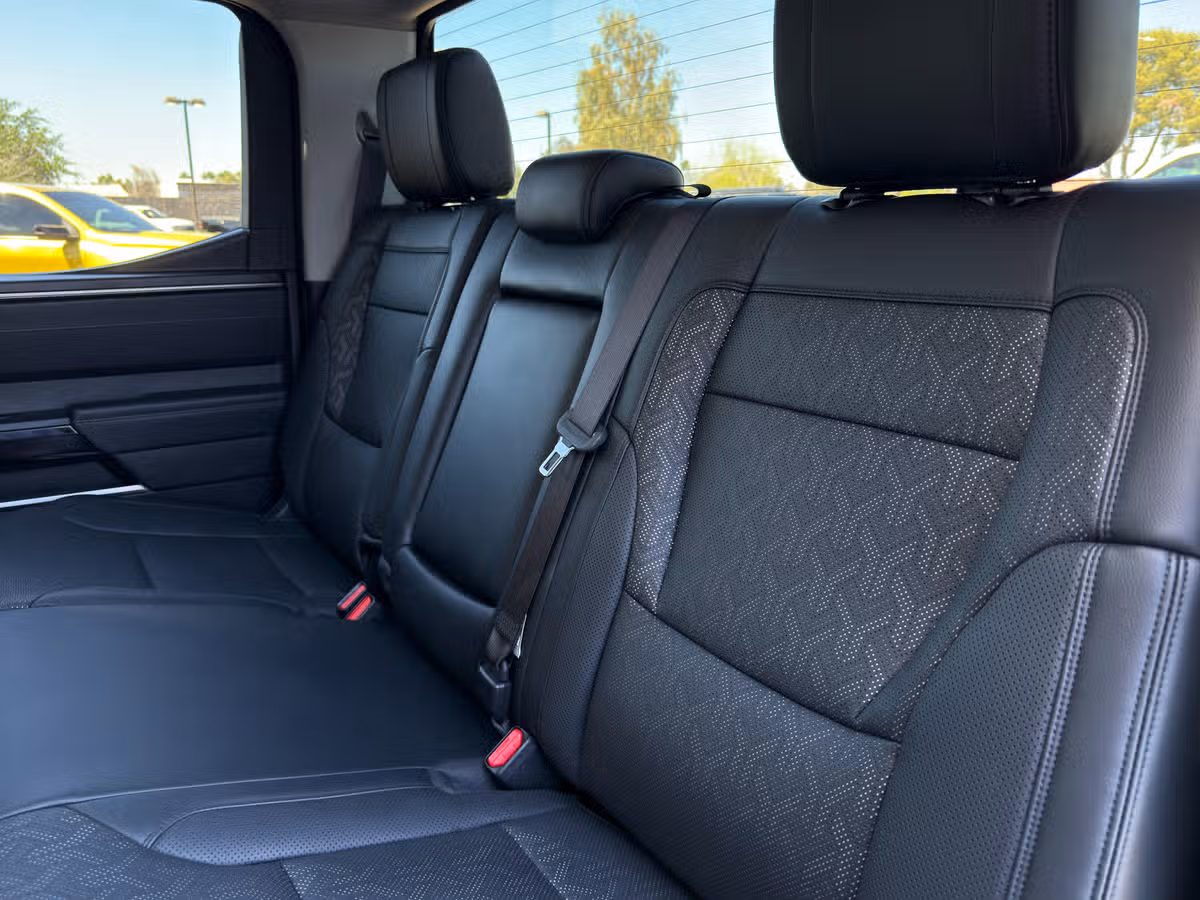 2024 Toyota Tundra Limited Image 25