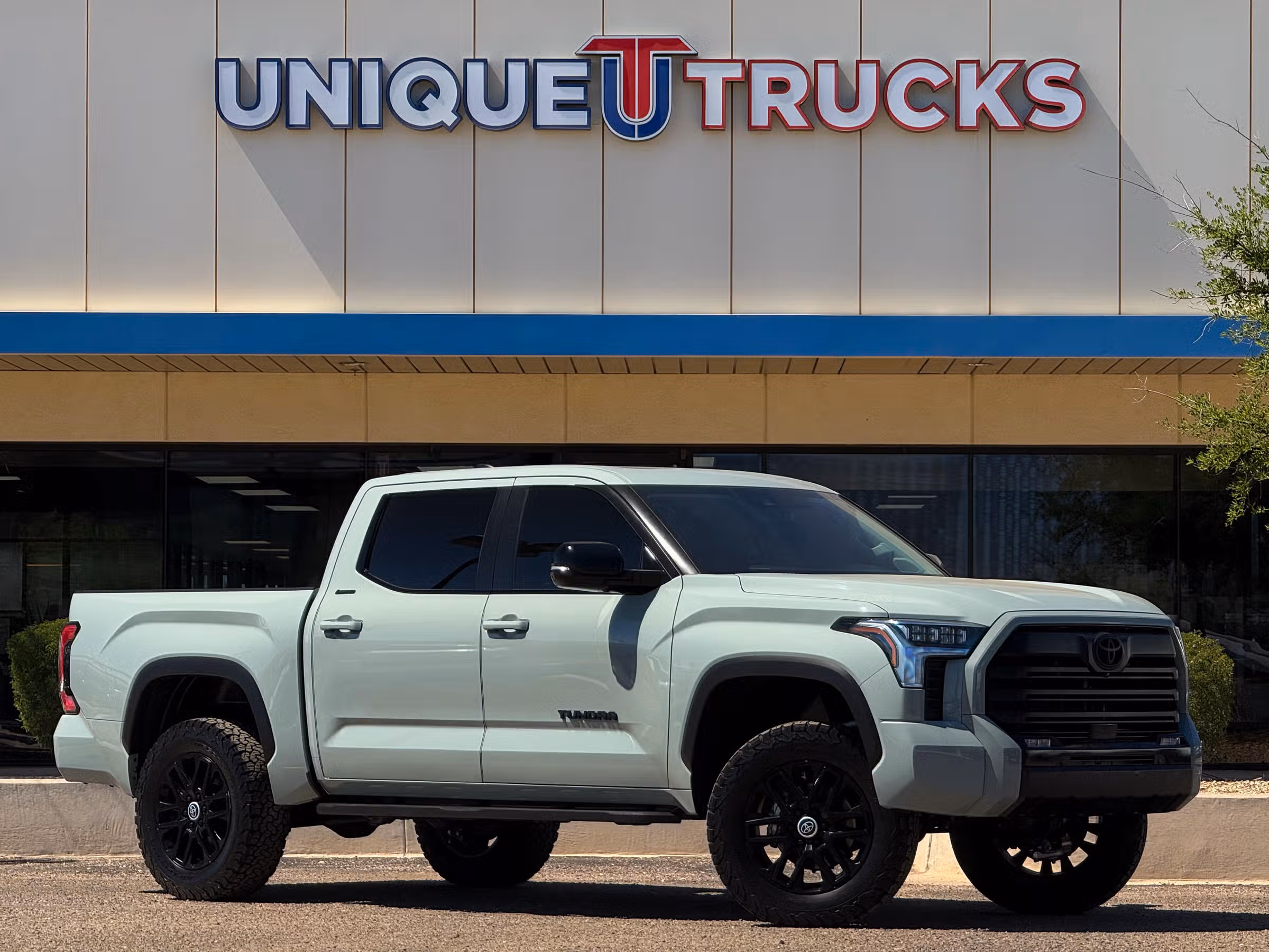 2024 Toyota Tundra Limited Image 1