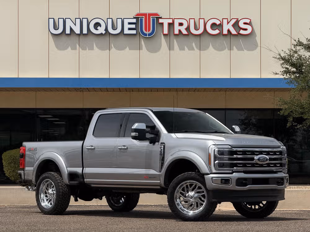 2023 Ford F-350 Platinum 4x4 Crew Cab 160 in SRW's photo