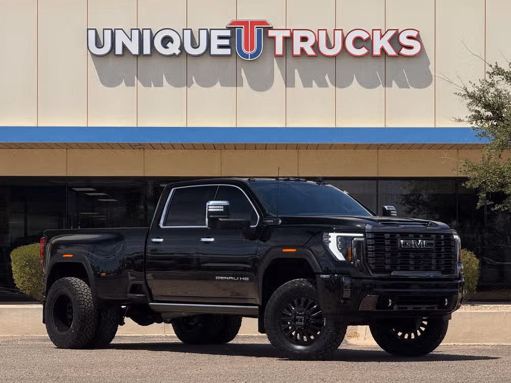 2024 GMC Sierra Denali Ultimate 4WD Crew Cab Long Box DR's photo