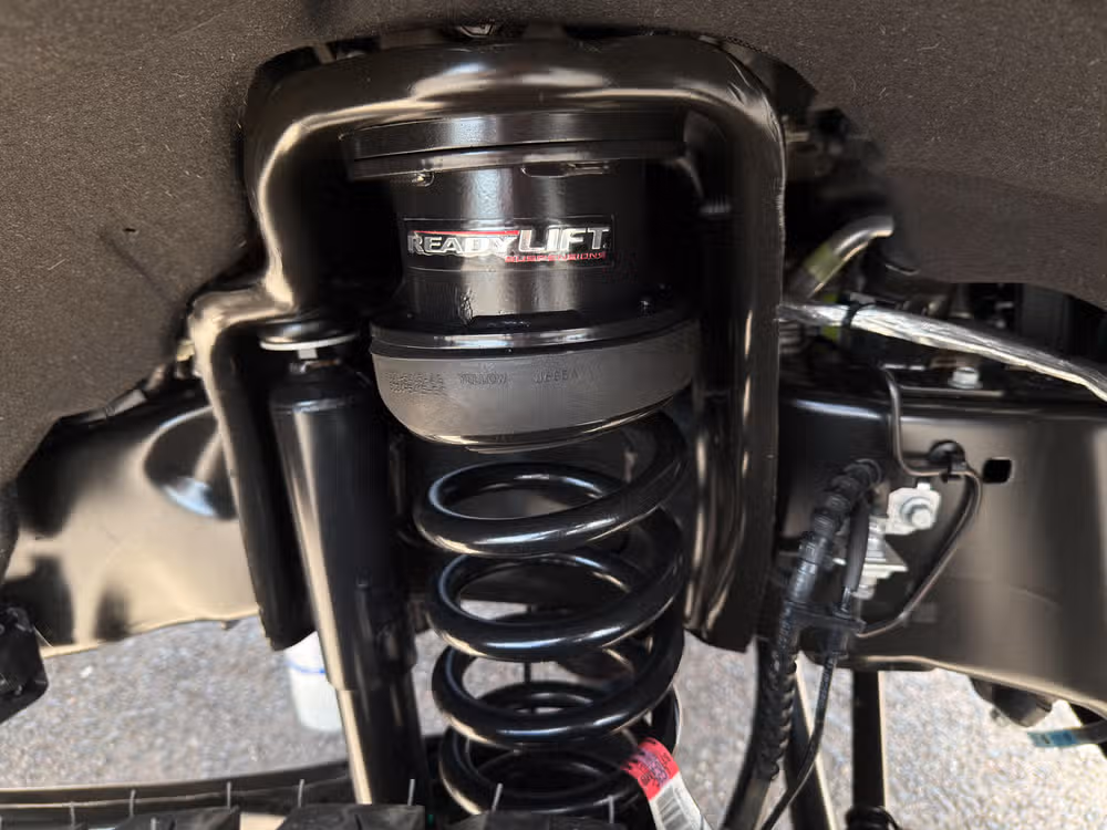 2026 Ford F-350 Super Duty Platinum Lower Image 3