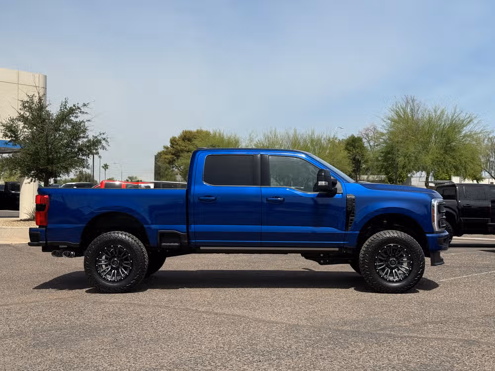 2026 Ford F-350 Super Duty Platinum Image 6