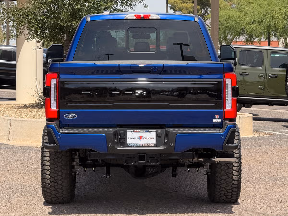 2026 Ford F-350 Super Duty Platinum Image 8