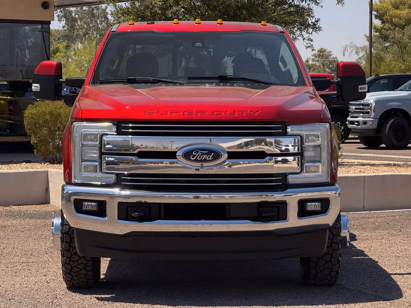 2017 Ford F-350 Super Duty Lariat Crew Cab Upper Image 2
